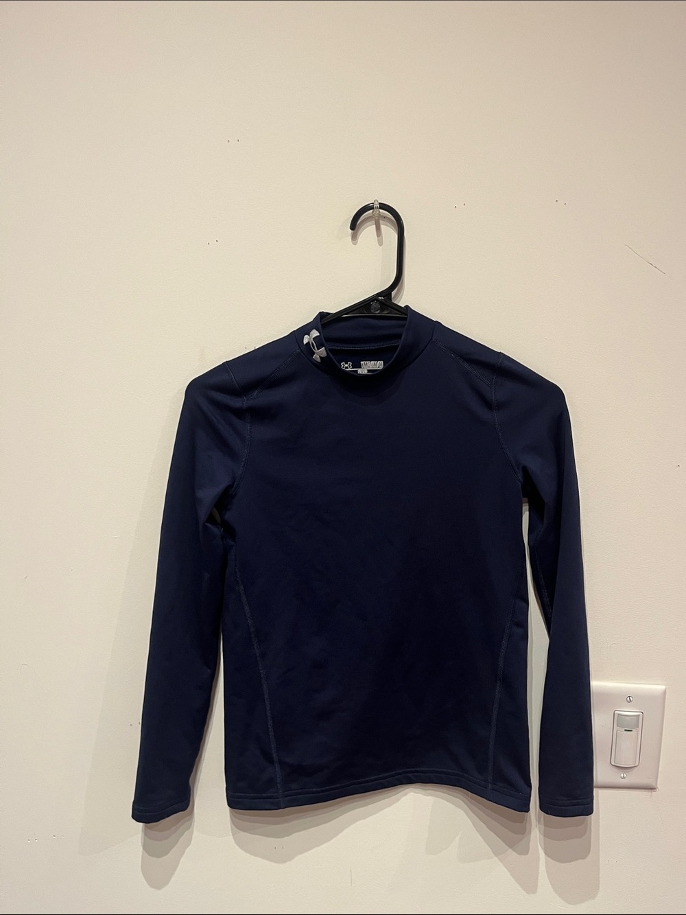 Boys UNDER ARMOR SHIRT